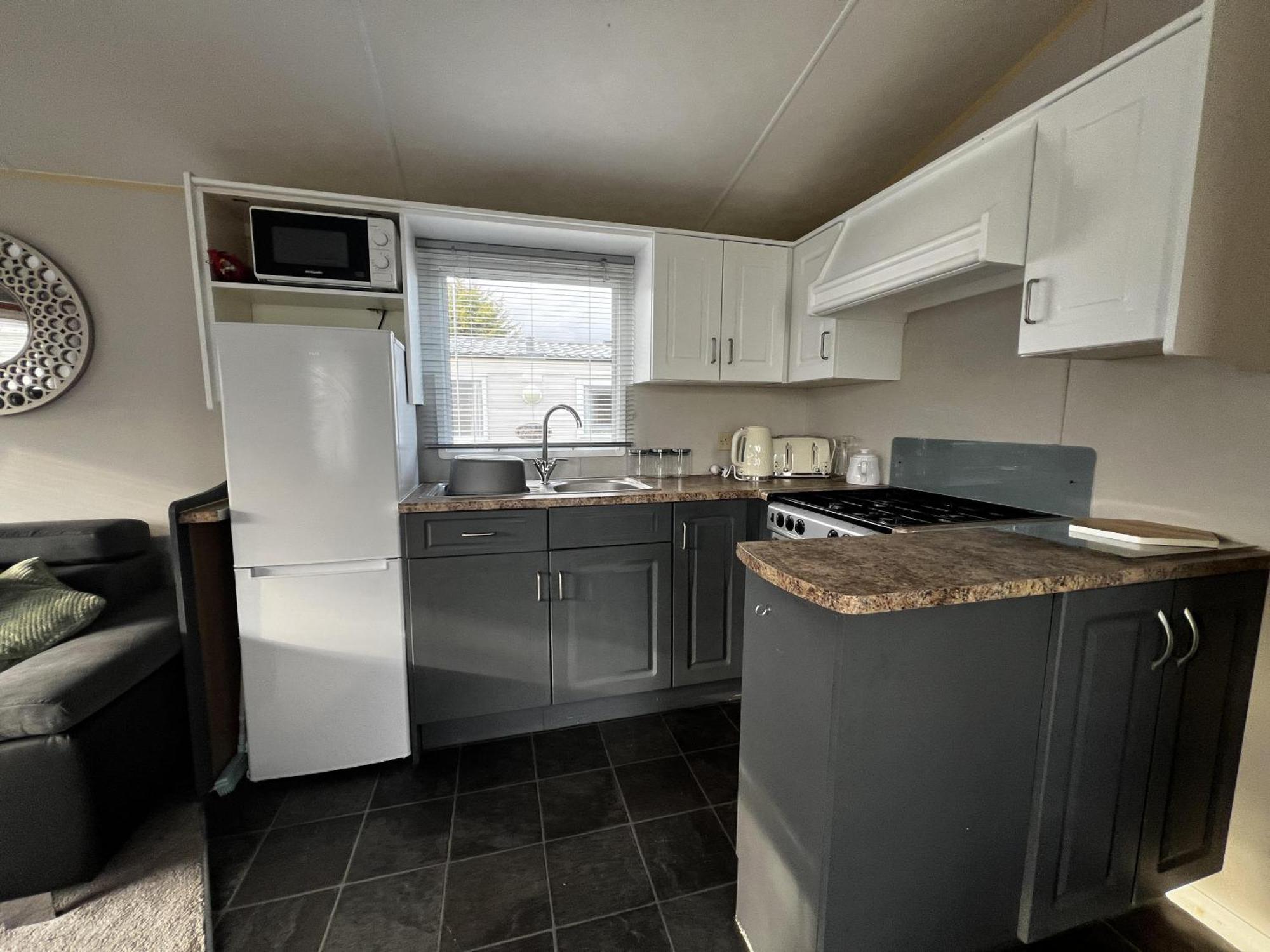 Lovely 6 Berth Caravan At Southview Ref 33182s * Skegness