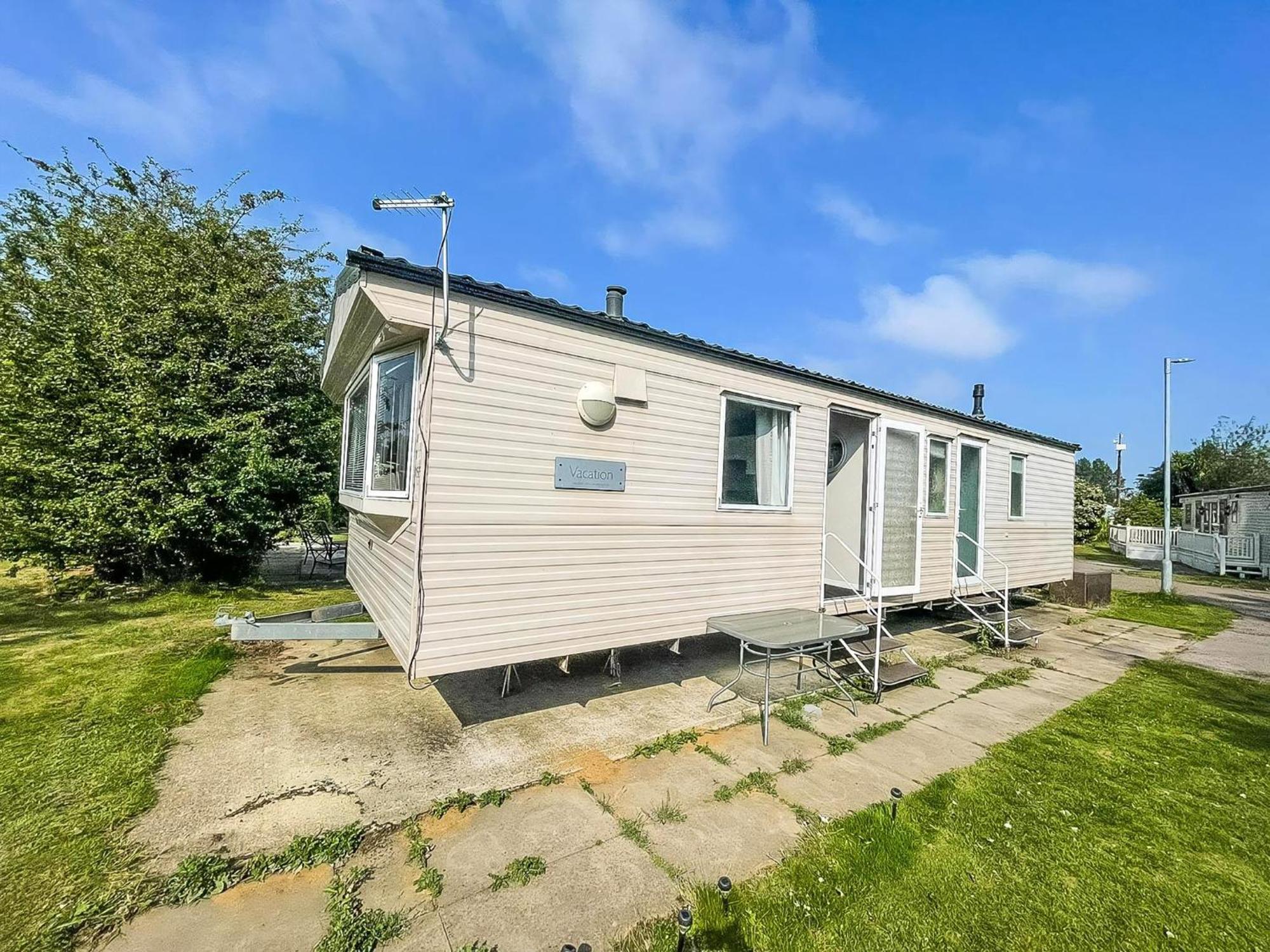 Campsite Lovely 6 Berth Caravan At Southview Ref 33182s